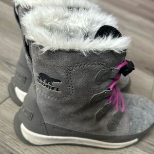 Sorel Girls size 4 boots